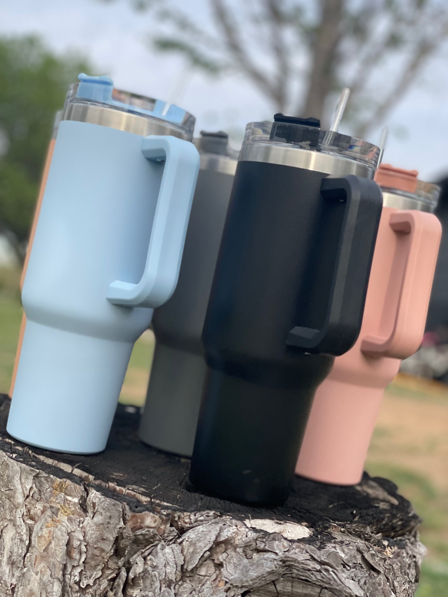 Handle Cup 40 oz with lid (no design)